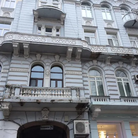 On Ekaterinenskaya 25 Apartment *